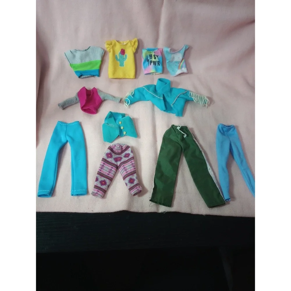 Barbie Doll Clothes Lot 11 Pc Mixed Fashion Hugs N Horses Bratz Western Stampin'